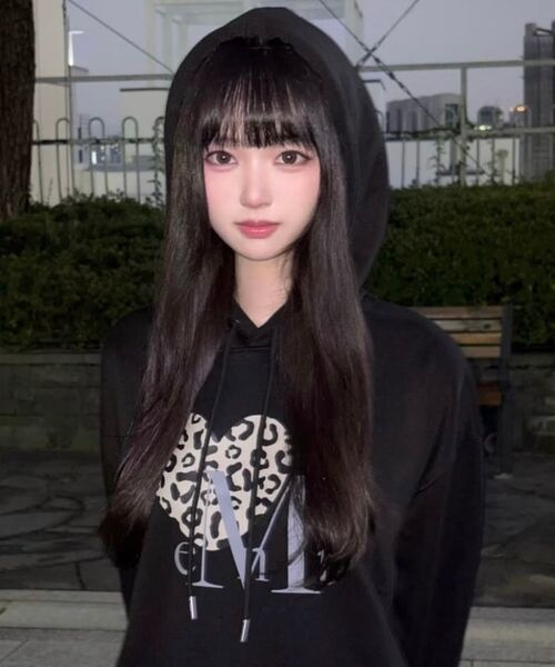 MUCENT(ムセント)の「シエラヒョピハートフードパーカー 男女共用 (2カラー)(パーカー・レディース・ブラック/グレー・FREE)」の14枚目の写真