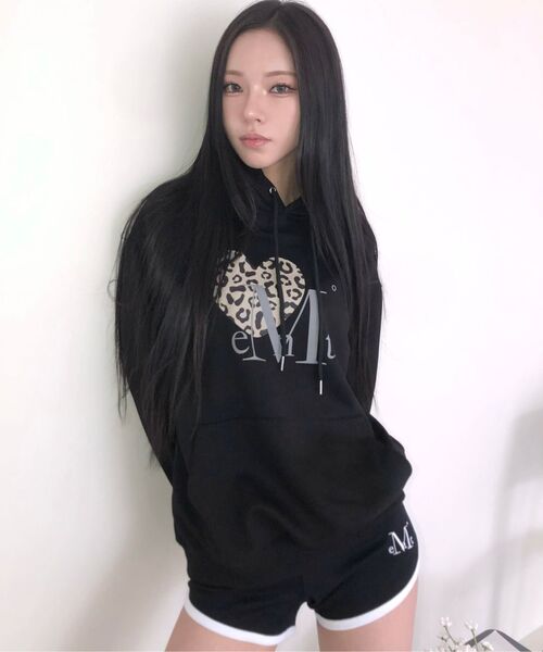 MUCENT（ムセント）の「シエラヒョピハートフードパーカー 男女共用 (2