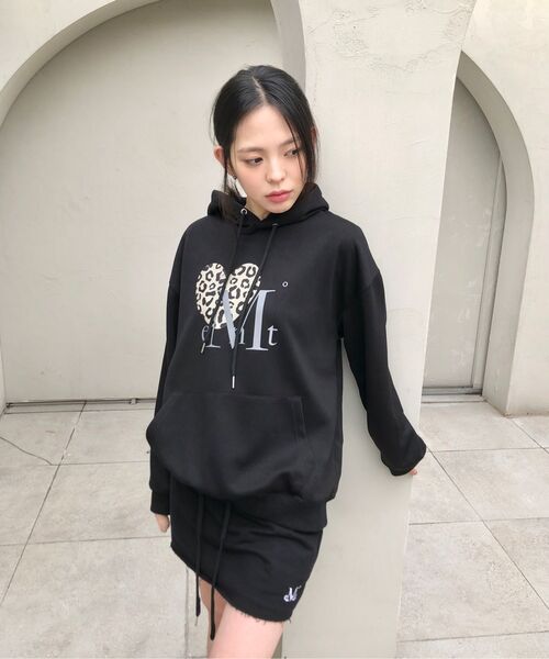 MUCENT（ムセント）の「シエラヒョピハートフードパーカー 男女共用 (2