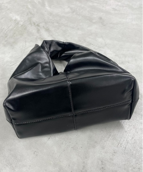 AIC.（エーアイシー）の「ツイストハンドルミニバッグ（ハンドバッグ・レディース・ブラック/レッド・FREE）」の19枚目の写真