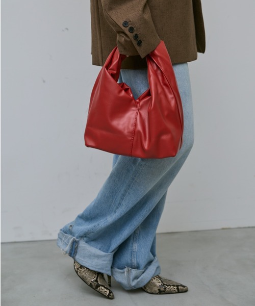 AIC.（エーアイシー）の「ツイストハンドルミニバッグ（ハンドバッグ・レディース・ブラック/レッド・FREE）」の16枚目の写真