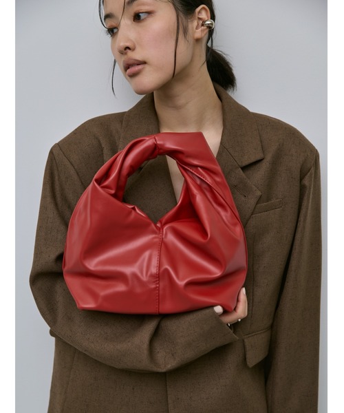 AIC.（エーアイシー）の「ツイストハンドルミニバッグ（ハンドバッグ・レディース・ブラック/レッド・FREE）」の11枚目の写真