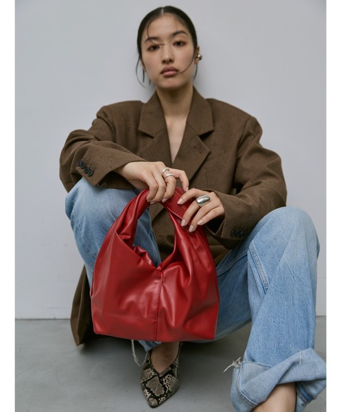 AIC.（エーアイシー）の「ツイストハンドルミニバッグ（ハンドバッグ・レディース・ブラック/レッド・FREE）」の12枚目の写真