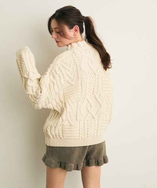 Lunea（ルネア）の「デザインオーバーニット（ニット/セーター・レディース・ベージュ/ブラウン・FREE）」の13枚目の写真