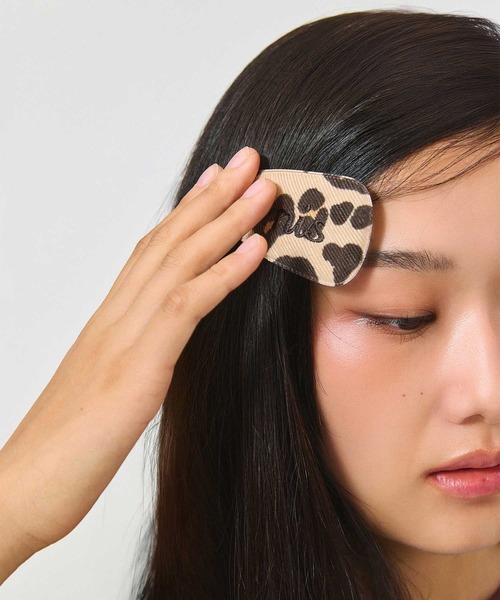 EMIS(イミス)の「CORDUROY EMIS LEOPARD HAIRPIN(ヘアピン・レディース・ピンク/ベージュ/ダークグレー/ブルー・FREE)」の1枚目の写真