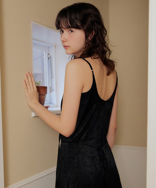 ADAUL(アダウル)の「Jacquard rope belt long dress - black(ワンピース・レディース・ブラック・SMALL/MEDIUM)」の3枚目の写真