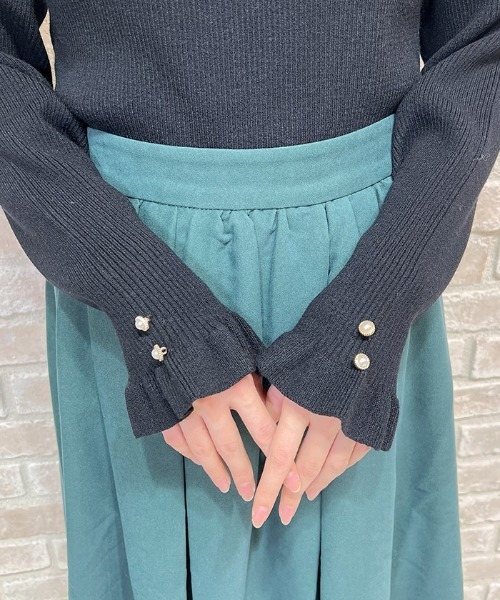 axes femme POETIQUE(アクシーズファムポエティック)の「ブローチ付バイカラー襟ニット(ニット/セーター・レディース・ダークブラウン/ピンク/ブラック・MEDIUM)」の7枚目の写真