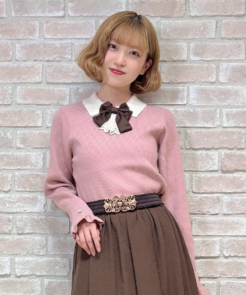 axes femme POETIQUE(アクシーズファムポエティック)の「ブローチ付バイカラー襟ニット(ニット/セーター・レディース・ダークブラウン/ピンク/ブラック・MEDIUM)」の11枚目の写真