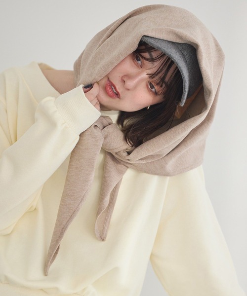 earth music&ecology(アースミュージックアンドエコロジー)の「三角ニットストール(ストール/ショール・レディース・グレー/ブラック/ベージュ・FREE)」の1枚目の写真