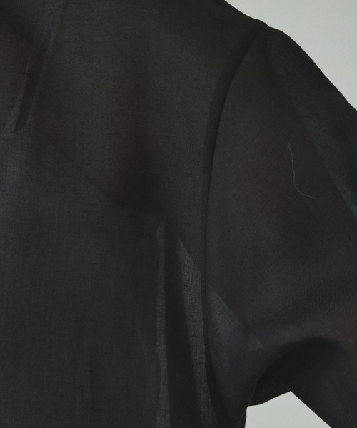 qualite(カリテ)の「【大人の透け感】シアーTブラウス/春服/夏服/オフィスカジュアル/シアー(シャツ/ブラウス・レディース・オフホワイト/ブラック/カーキ・フリー)」の8枚目の写真