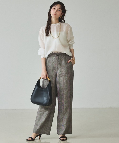 qualite(カリテ)の「【大人の透け感】シアーTブラウス/春服/夏服/オフィスカジュアル/シアー(シャツ/ブラウス・レディース・オフホワイト/ブラック/カーキ・フリー)」の14枚目の写真