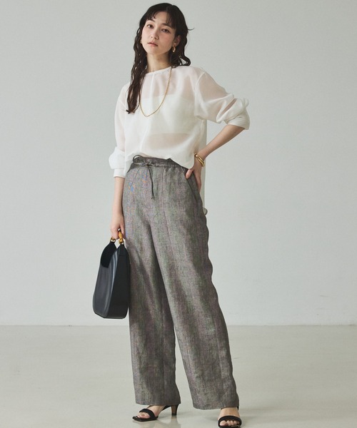 qualite(カリテ)の「【大人の透け感】シアーTブラウス/春服/夏服/オフィスカジュアル/シアー(シャツ/ブラウス・レディース・オフホワイト/ブラック/カーキ・フリー)」の16枚目の写真