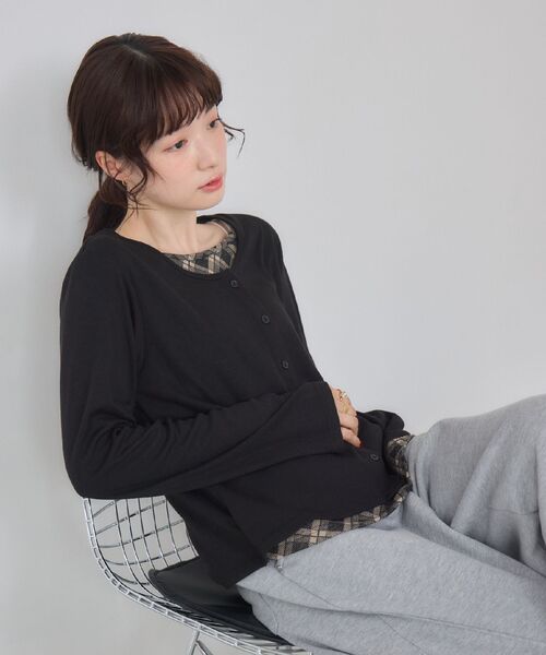 RETRO GIRL(レトロガール)の「Fレイヤードクルーネックカーデ(Tシャツ/カットソー・レディース・ブラック/ライトグレー/ブラウン・FREE)」の5枚目の写真