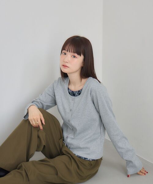 RETRO GIRL(レトロガール)の「Fレイヤードクルーネックカーデ(Tシャツ/カットソー・レディース・ブラック/ライトグレー/ブラウン・FREE)」の16枚目の写真