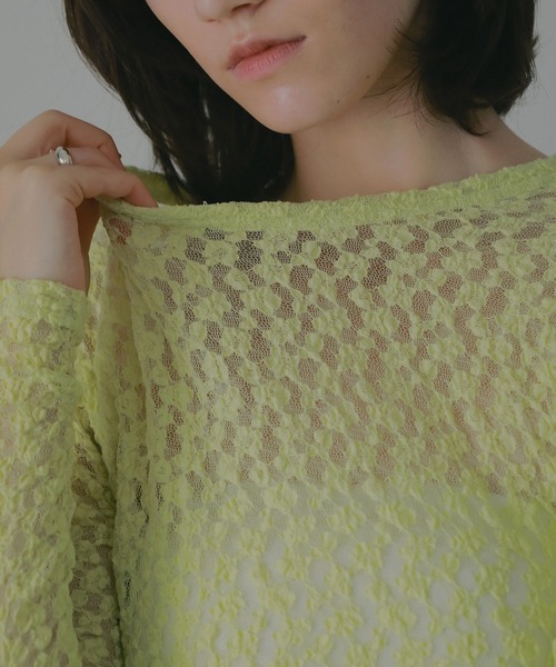 MANOF(マノフ)の「GATHERED SLEEVES LACE CUT TOPS(Tシャツ/カットソー・レディース・アイボリー/ブラック/ライム・F)」の11枚目の写真