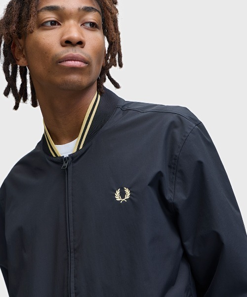 FRED PERRY(フレッドペリー)の「Brentham Bomber Jacket/ブレンサムボンバージャケット(ブルゾン・メンズ・ブラック・S/M/L)」の2枚目の写真