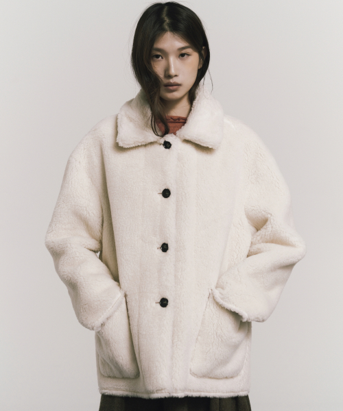 NICK&NICOLE（ニックアンドニコール）の「REVERSIBLE SHEARLING  FUR MUSTANG_BROWN（ムートンコート・レディース・その他・FREE）」の4枚目の写真