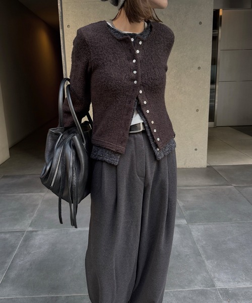 nananamoe(ナナナモエ)の「shell button layered knit cardigan(ニット/セーター・レディース・ピンク/ブラウン/ベージュ・FREE)」の4枚目の写真