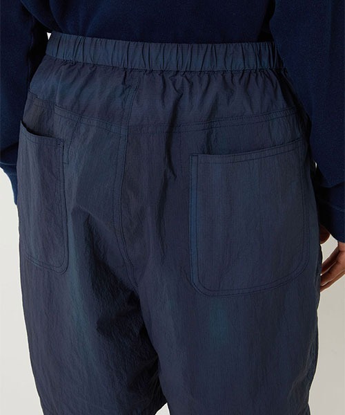 BLUE BLUE JAPAN（ブルーブルージャパン）の「ニショクゾメ リサイクルナイロン タックショーツ（その他パンツ・メンズ・モカ・S/M/L/XL）」の6枚目の写真