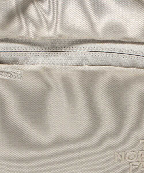 THE NORTH FACE(ザノースフェイス)の「<THE NORTH FACE>カペラ 2(2L)(ショルダーバッグ・レディース・ブラック/オフホワイト・FREE)」の18枚目の写真