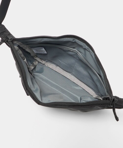 THE NORTH FACE(ザノースフェイス)の「<THE NORTH FACE>カペラ 2(2L)(ショルダーバッグ・レディース・ブラック/オフホワイト・FREE)」の14枚目の写真