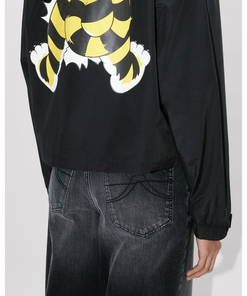 KENZO(ケンゾー)の「'KENZO Wild Tiger' クロップド コーチ ジャケット(ブルゾン・レディース・ブラック系その他・SMALL)」の5枚目の写真