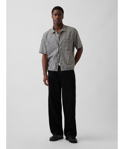 GAP(ギャップ)の「コットンリネン リラックスフィット ストレートヘムシャツ(シャツ/ブラウス・メンズ・ブラック系その他・XS/S/M/L/XL)」の2枚目の写真