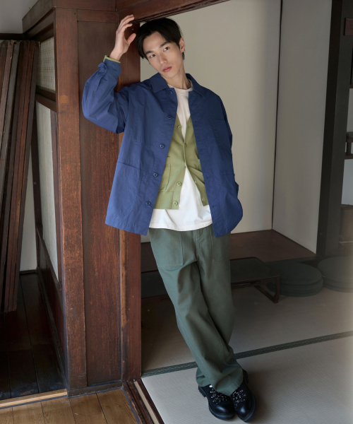 COVERNAT(カバーナット)の「ワイドバックサテンパーティグパンツオリーブ(その他パンツ・メンズ・その他・SMALL/MEDIUM/LARGE/X-LARGE)」の6枚目の写真