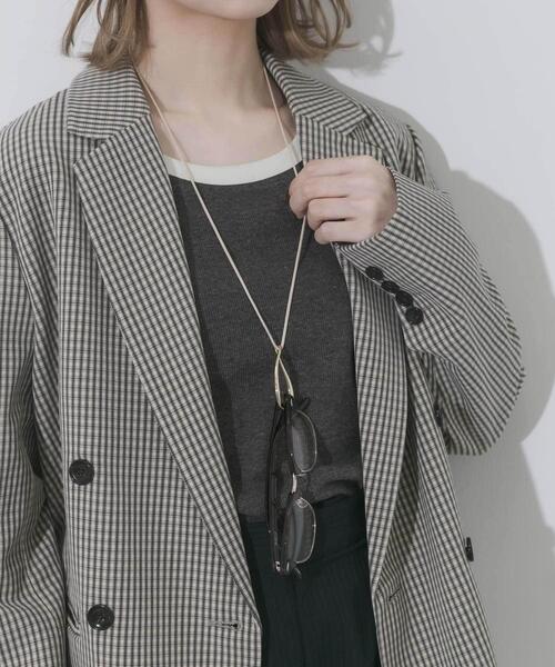 SMELLY（スメリー）の「ニュアンスメタルメガネホルダー（メガネ・レディース・ベージュ/ブラック・-）」の4枚目の写真