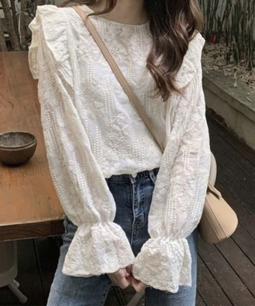 SallyLunn(サリーラン)の「ボリュームスリーブ シアーレースブラウス(シャツ/ブラウス・レディース・ベージュ・LARGE/MEDIUM/SMALL)」の5枚目の写真