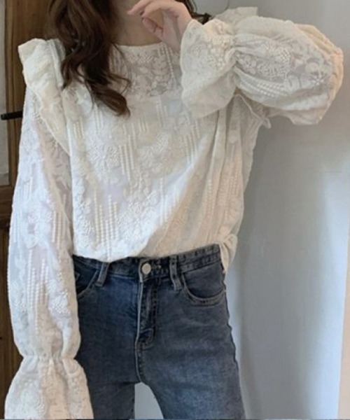 SallyLunn(サリーラン)の「ボリュームスリーブ シアーレースブラウス(シャツ/ブラウス・レディース・ベージュ・LARGE/MEDIUM/SMALL)」の6枚目の写真