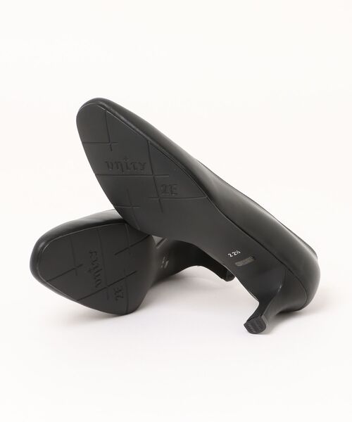 UNITY(ユニティ)の「スクエアトゥプレーンパンプス(パンプス・レディース・グレー/ブラック・23.0cm/24.0cm/23.5cm/24.5cm/22.5cm)」の4枚目の写真