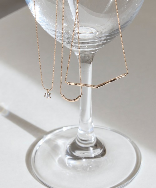 Phoebe（フィービィー）の「【金属アレルギー対応】エターナルクレセントネックレス（ネックレス・レディース・シャンパン・FREE）」の9枚目の写真