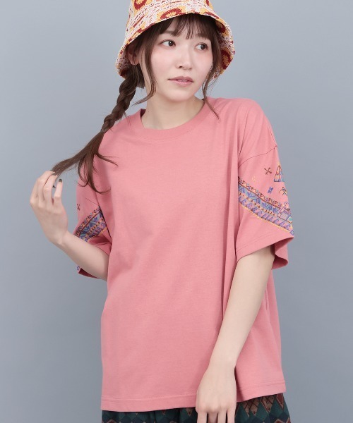 チチカカ(チチカカ)の「バンダナスリーブ刺繍Tシャツ(Tシャツ/カットソー・レディース・ホワイト/ピンク/グリーン/ブラック・FREE)」の4枚目の写真