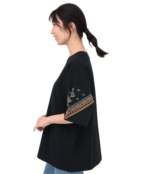 チチカカ(チチカカ)の「バンダナスリーブ刺繍Tシャツ(Tシャツ/カットソー・レディース・ホワイト/ピンク/グリーン/ブラック・FREE)」の13枚目の写真