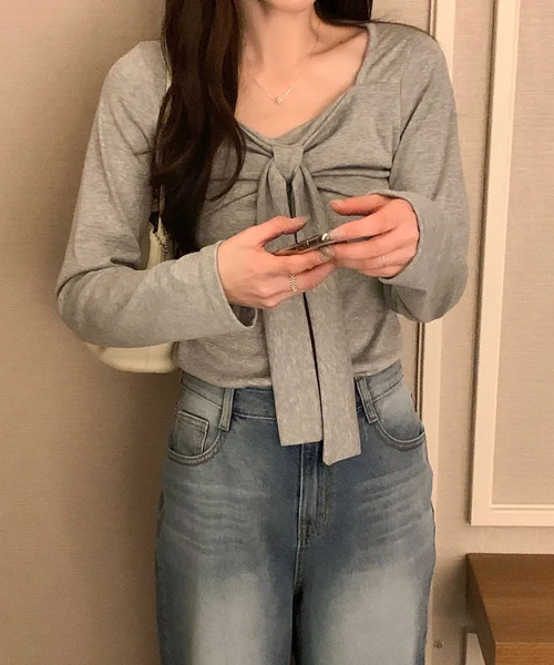 VIVID LADY(ビビッドレディー)の「フロントリボンデザイン ロンT トップス(Tシャツ/カットソー・レディース・アイボリー/グレー/ブラック・FREE)」の17枚目の写真