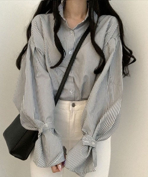 SallyLunn(サリーラン)の「袖バンドデザイン オーバーストライプシャツ(シャツ/ブラウス・レディース・ブラック/ブルー・MEDIUM/LARGE)」の3枚目の写真
