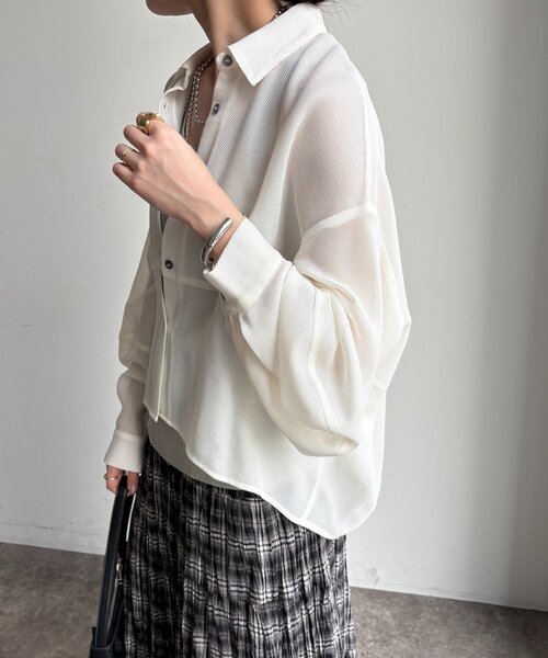 DouDou（ドゥドゥ）の「メッシュシャツ（シャツ/ブラウス・レディース・ベージュ/オフホワイト/チャコールグレー・FREE）」の4枚目の写真