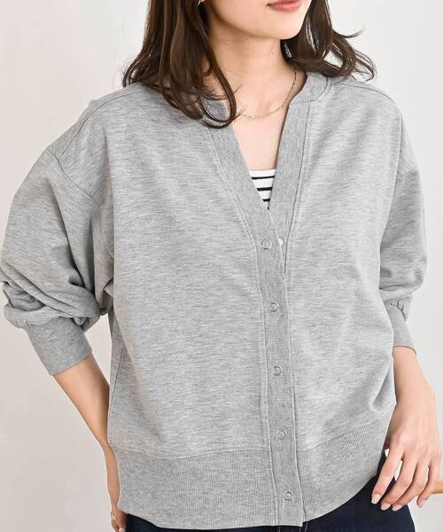 rps（アールピーエス）の「ミニ裏毛Ｖネックカーディガン（カーディガン/ボレロ・レディース・杢グレー/ブラック/オートミール・フリー）」の2枚目の写真