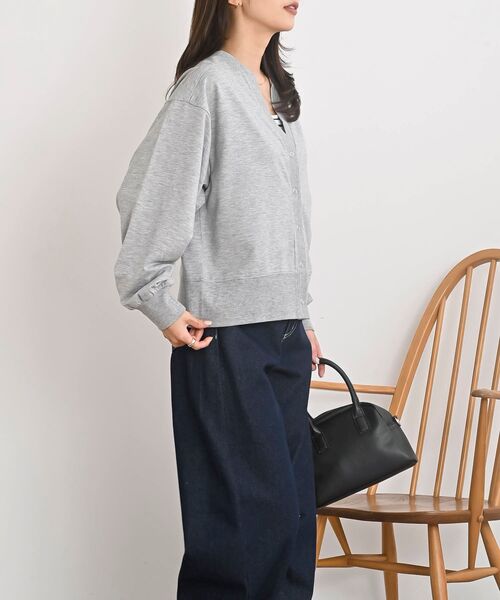 rps（アールピーエス）の「ミニ裏毛Ｖネックカーディガン（カーディガン/ボレロ・レディース・杢グレー/ブラック/オートミール・フリー）」の21枚目の写真