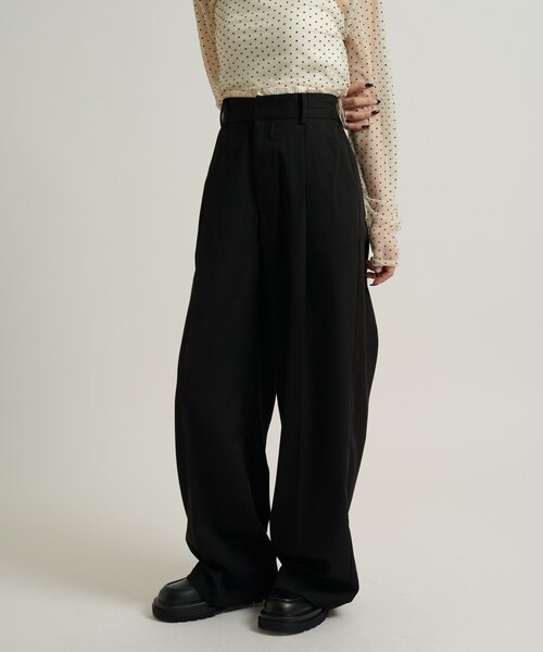 w closet（ダブルクローゼット）の「フリルスラックスパンツ（その他パンツ・レディース・ブラック/チャコールグレー・SMALL/MEDIUM）」の3枚目の写真