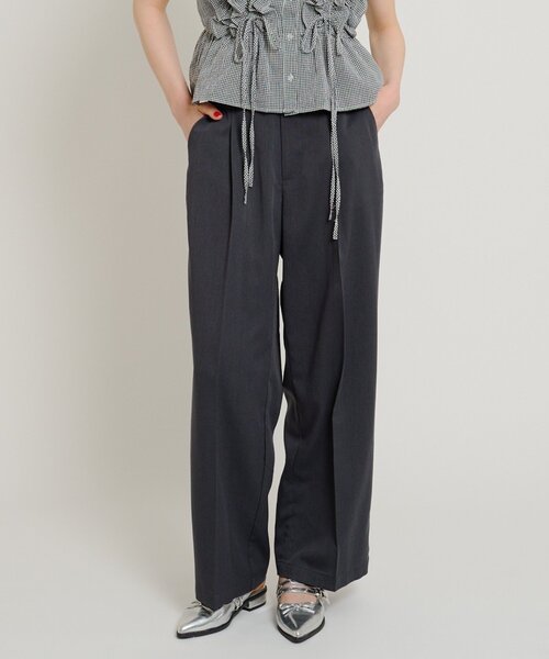 w closet（ダブルクローゼット）の「フリルスラックスパンツ（その他パンツ・レディース・ブラック/チャコールグレー・SMALL/MEDIUM）」の11枚目の写真