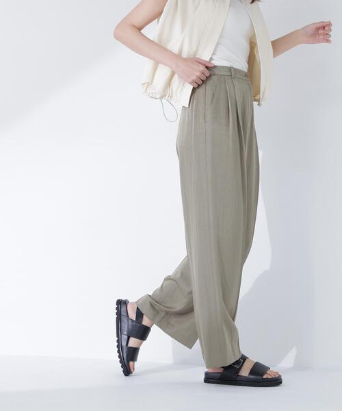 NATURAL BEAUTY BASIC（ナチュラルビューティーベーシック）の「グロッシーパンツ（その他パンツ・レディース・カーキ/オフホワイト・MEDIUM/P/S）」の14枚目の写真