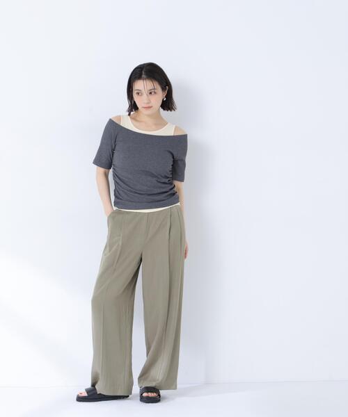 NATURAL BEAUTY BASIC(ナチュラルビューティーベーシック)の「グロッシーパンツ(その他パンツ・レディース・カーキ/オフホワイト・MEDIUM/P/S)」の8枚目の写真