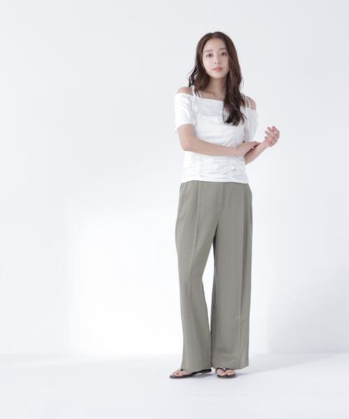 NATURAL BEAUTY BASIC(ナチュラルビューティーベーシック)の「グロッシーパンツ(その他パンツ・レディース・カーキ/オフホワイト・MEDIUM/P/S)」の10枚目の写真