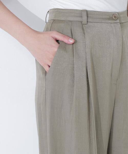 NATURAL BEAUTY BASIC(ナチュラルビューティーベーシック)の「グロッシーパンツ(その他パンツ・レディース・カーキ/オフホワイト・MEDIUM/P/S)」の18枚目の写真