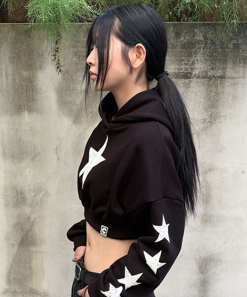 EXTRAORDINARY(エクストラオーディナリー)の「W STARLIGHT CROP HOODIE BLACK(パーカー・レディース・その他・F)」の8枚目の写真
