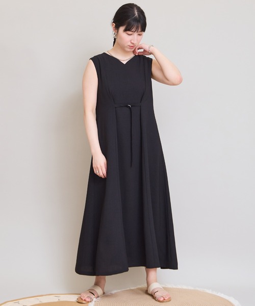 LHELBIE(レルビエ)の「ウエストベルトワンピース(ワンピース・レディース・ブラウン/グレイッシュベージュ/ブラック・M)」の2枚目の写真