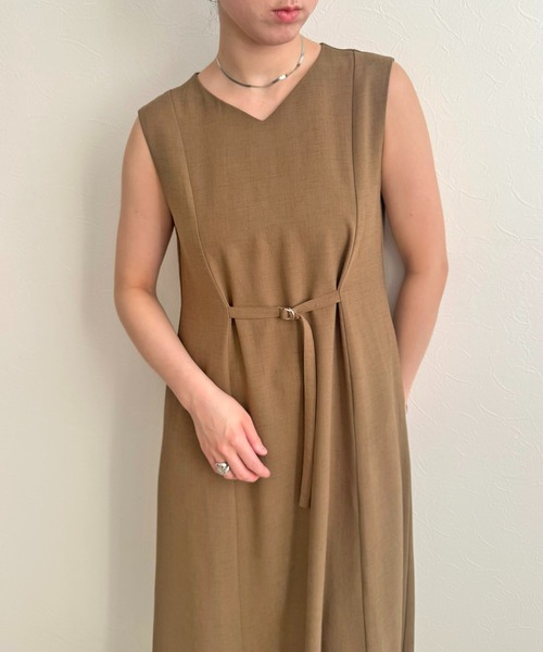 LHELBIE(レルビエ)の「ウエストベルトワンピース(ワンピース・レディース・ブラウン/グレイッシュベージュ/ブラック・M)」の22枚目の写真