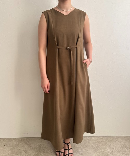 LHELBIE(レルビエ)の「ウエストベルトワンピース(ワンピース・レディース・ブラウン/グレイッシュベージュ/ブラック・M)」の11枚目の写真